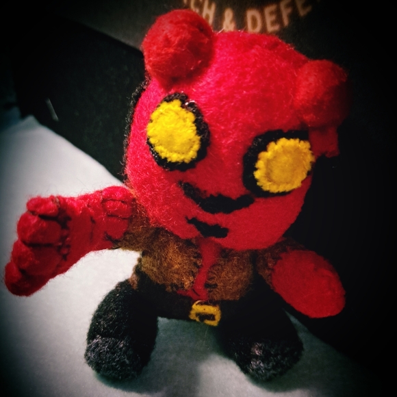 Hellboy Custom Plush - Picture 3 of 6